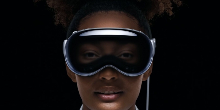 苹果或于2025年 发布便宜版Vision Pro