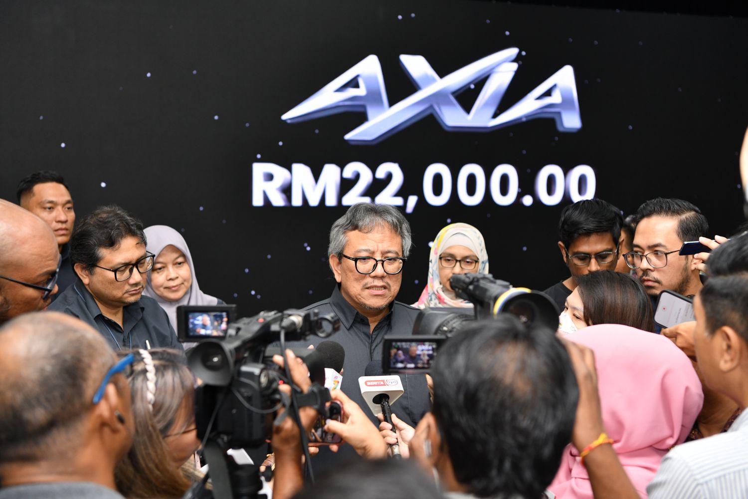 Perodua Axia E 2023：你需要知道的5件事 - SoyaCincau