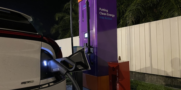 位于Petronas KLIA 1油站！Gentari新增直流快速充电器