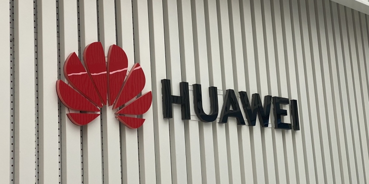 比5G快十倍!华为明年推出商用5.5G全套网络设备