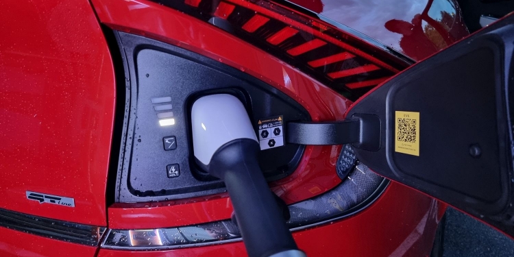 Petronas Gambang(西行)50kW电动车充电桩暂时无法使用!