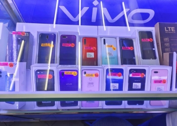 本地市场现山寨vivo手机 一招可辨真伪