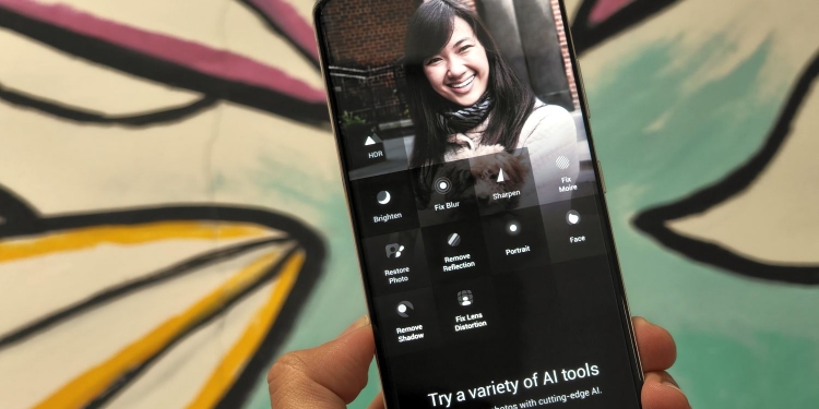 可轻易修图 Samsung推Galaxy Enhance-X