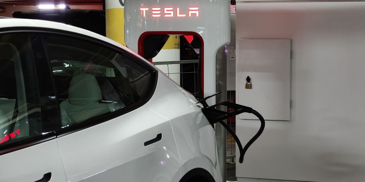 已拟定电动车充电桩安装指南 消拯局：呈地政部做决定