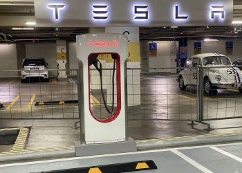 计划安装更多超级充电站 特斯拉与多家本地发展商签约