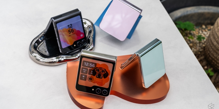 采用更大的外屏 Samsung Galaxy Z Flip 5登场