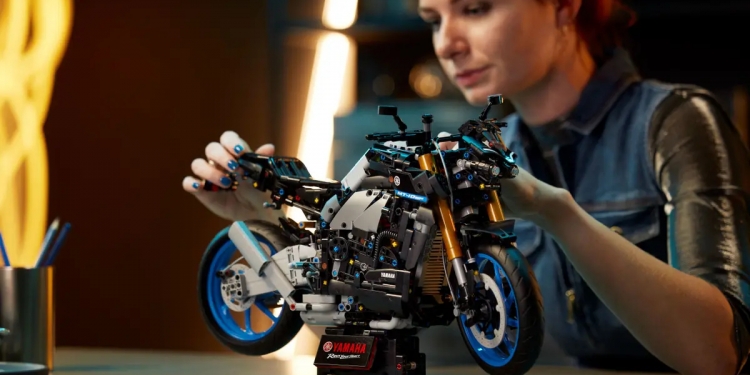 雅马哈MT-10 SP乐高模型逼真细节拉满！售价RM999