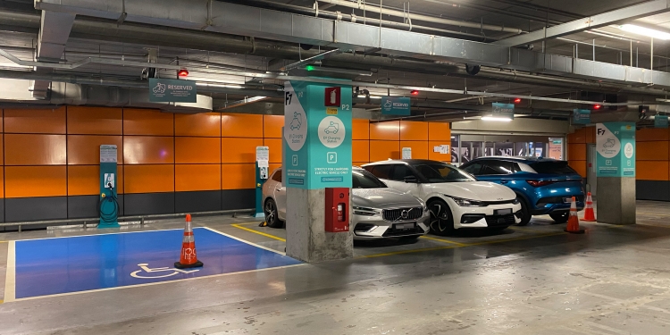 可免费试用至930！IPC购物中心安装22kW交流充电桩