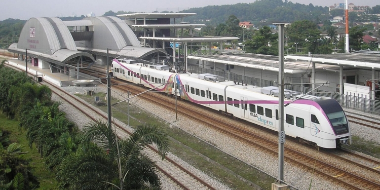 机场快铁从901起重新开放隆中央车站航班登机设施