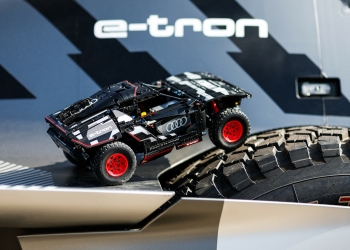 乐高科技系列Audi RS Q e-tron登陆大马！售价RM799