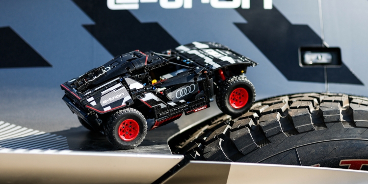 乐高科技系列Audi RS Q e-tron登陆大马！售价RM799