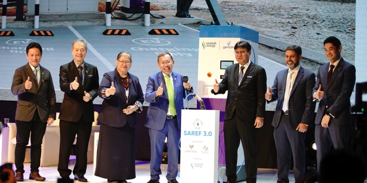 Gentari联手SEB在古晋安装砂州首个电动车充电站