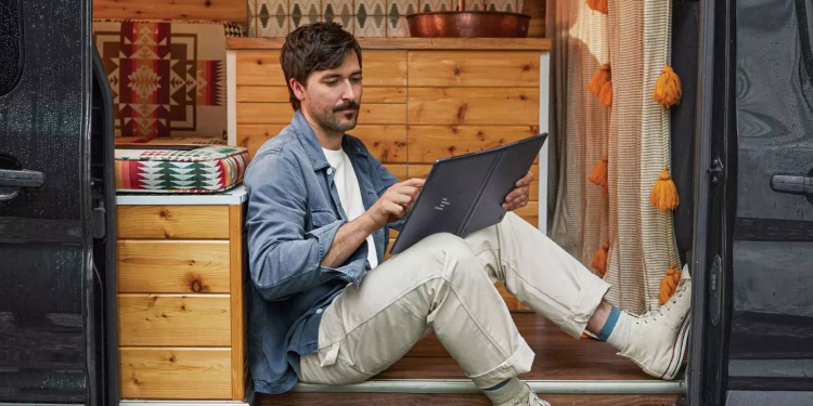 配备可折叠屏幕！三合一笔电HP Spectre Foldable PC登场