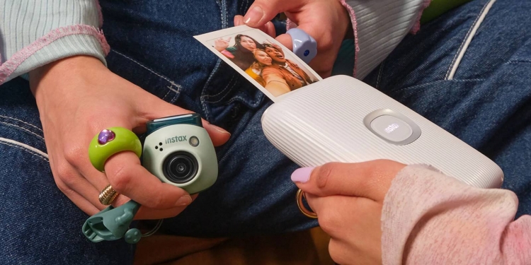 Fujifilm Instax Pal可完全握在手心！可用外置打印机印出照片