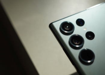 渲染图曝光！ Galaxy S24 Ultra曲面屏再收窄