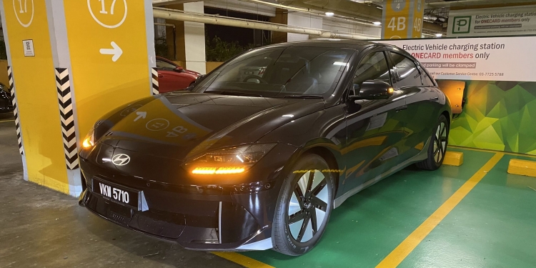 不再免费！万达购物中心交流充电器1115起要收费