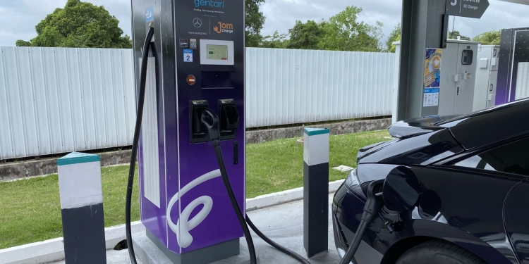 北上更方便！马石油柔府停车处设有180kW Gentari直流充电器