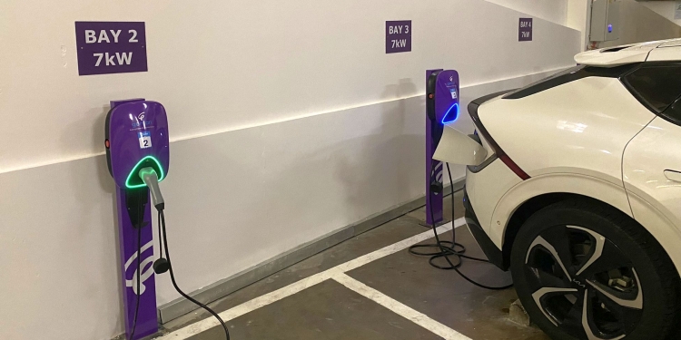 Gentari在新山4家商场新增18个交流充电桩