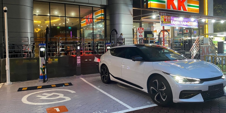 马华大厦DC Handal 150kW直流充电桩启用 每kWhRM1.50 