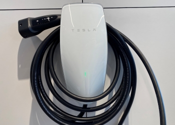 大马特斯拉免费壁上充电器 不适用于其它品牌电动车？