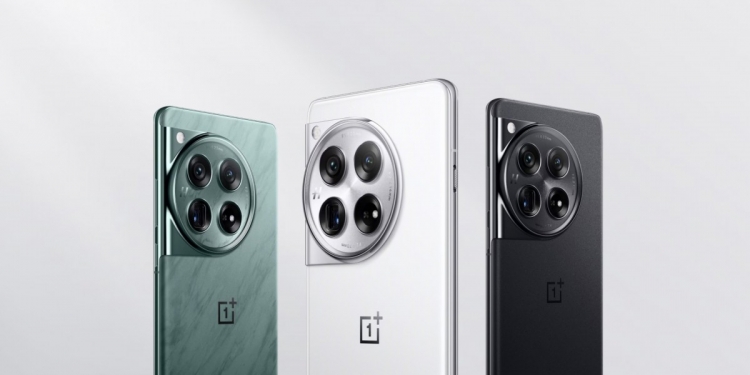 中国开卖出师不利！ 男子入手OnePlus12惊见“Bug”引关注