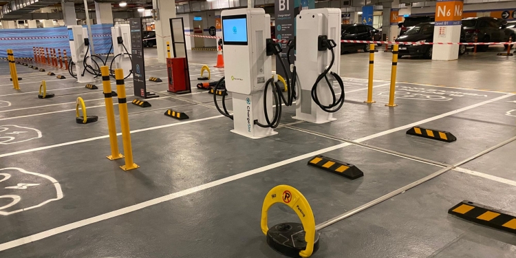 效仿特斯拉！ ChargeSini充电站调整闲置费计算方式