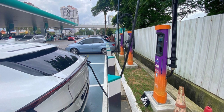 Gentari马石油NKVE站（北行）150kW直流充电桩启用