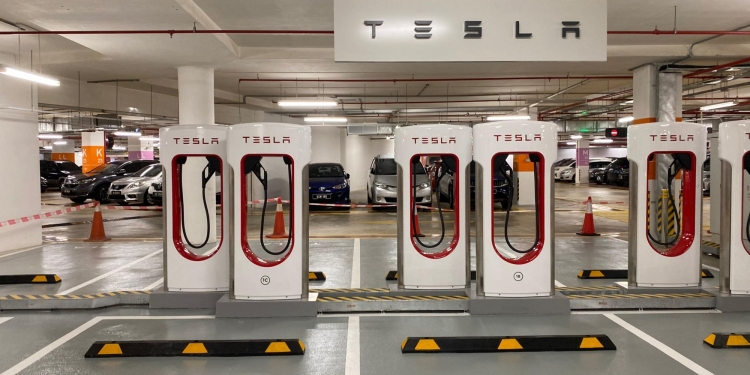 特斯拉将在武吉加里尔柏威年广场设超级充电站