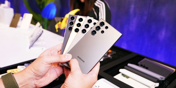 钛金属边框！ 三星Galaxy S24 Ultra人工智能亮眼