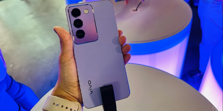 Vivo新款5G手机开卖! Vivo Y100售RM1199