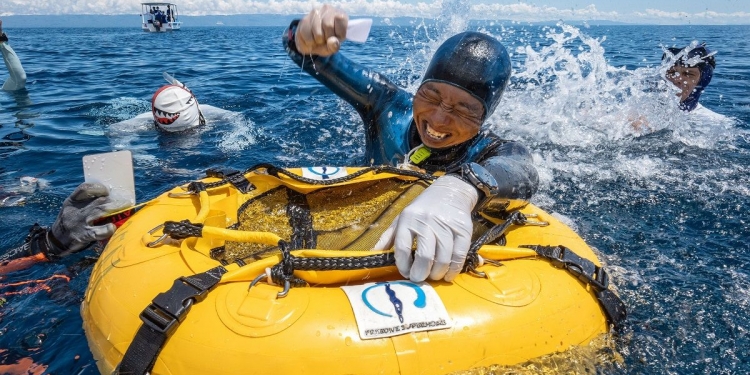 自由潜亚洲记录保持者王瑾 助华为开发Watch Ultimate