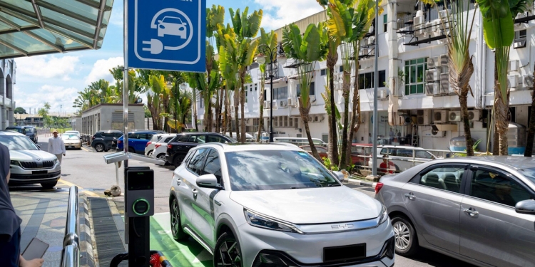 大马公民可通过ChargEV在汶莱为电动车充电