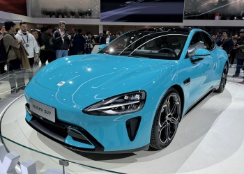 性能媲美保时捷Taycan？小米首款电动车328中国亮相