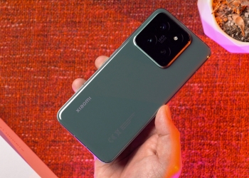 后置3颗50MP徕卡镜头！小米14登陆大马