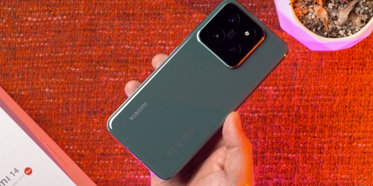 后置3颗50MP徕卡镜头!小米14登陆大马