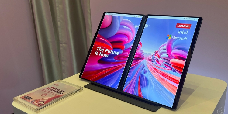 联想Yoga Book 9i登场!采用双OLED屏幕Intel Core Ultra 7处理器