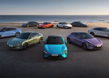 宣布27分钟达5万辆订单！小米首款电动车SU7系列登场