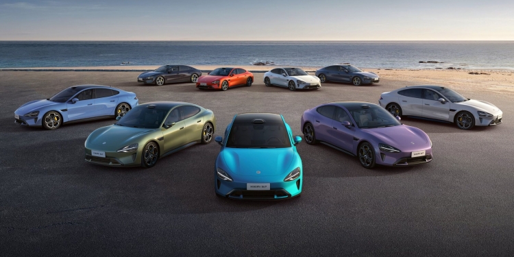 宣布27分钟达5万辆订单！小米首款电动车SU7系列登场