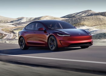 性能与美版不同！ 大马Tesla Model 3 Performance开放预订   