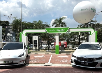 可用电子钱包！ 施耐德与JusEV充电站入驻Plaza 33