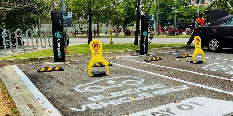 ChargeSini在Tamara Residence 设布城最大住宅充电中心