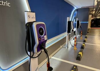 宝马联手Gentari在TRX广场 设电动车充电桩