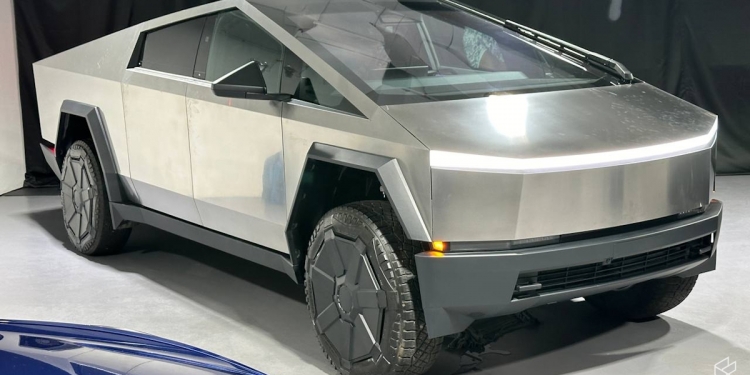 想要抢先购买Cyber​​truck？ 这家经销商帮到你