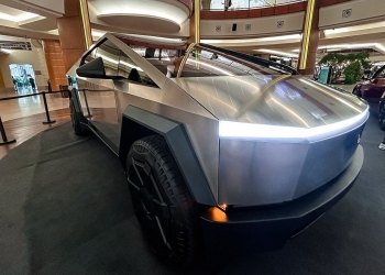 可近距离参观！特斯拉在The Gardens展示Cyber​​truck