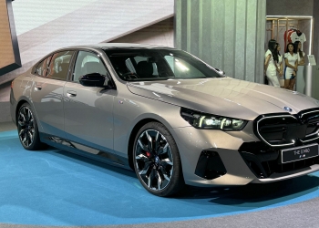 续航里程高达516公里！BMW i5 M60 xDrive闪亮登场