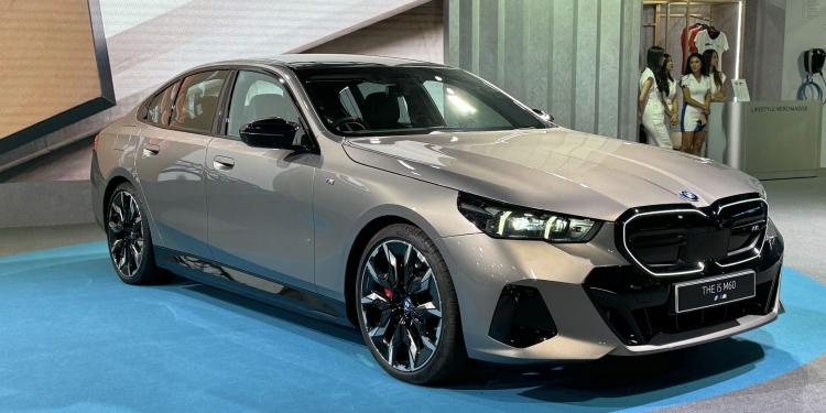 续航里程高达516公里！BMW i5 M60 xDrive闪亮登场