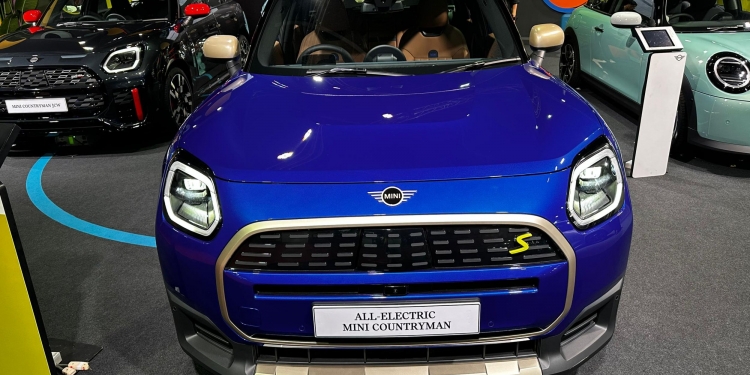 最大纯电动Mini！Countryman SE All4已抵马