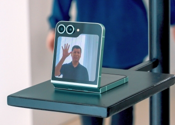 三星Galaxy Z Flip 6亮相！AI助力主镜头升级配备更大电池