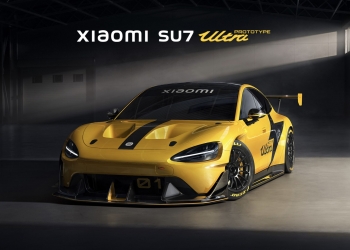 小米SU7 Ultra原型车发布！百公里加速1.97秒最高时速逾350公里