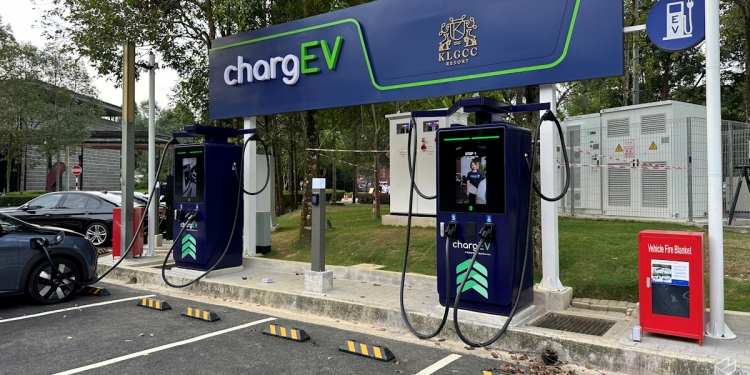 ChargEV首个配备BESS和刷卡支付终端的充电站 现已投入使用